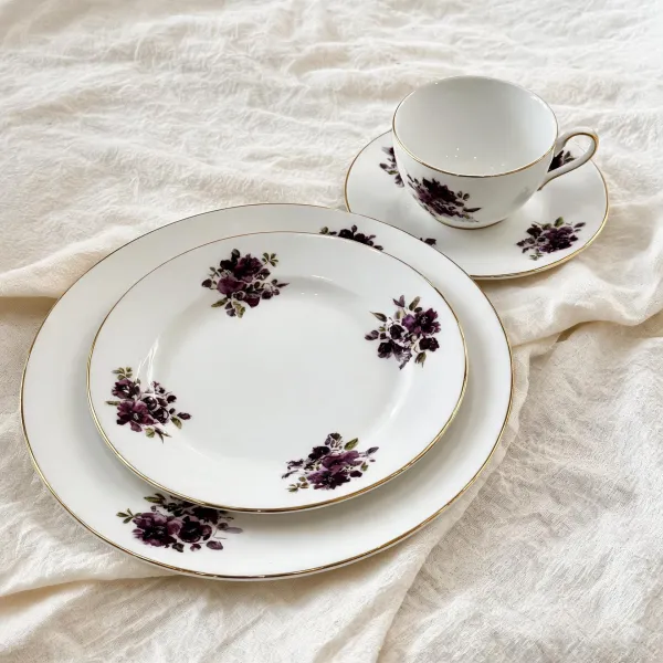 Fine china dinnerware